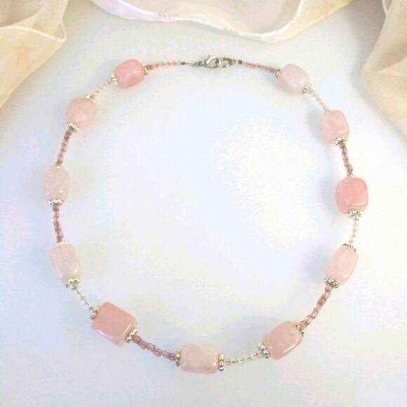 Vintage Pink Rose Quartz Necklace - Picture 2 of 2